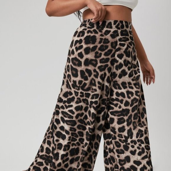 Contemporary Wide Legged Animal Print Pants - Picture 12 of 13